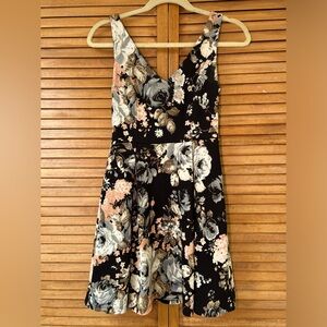 Cute Multicolored Floral V-Neck Mini Dress with Zipper & Gold Accents